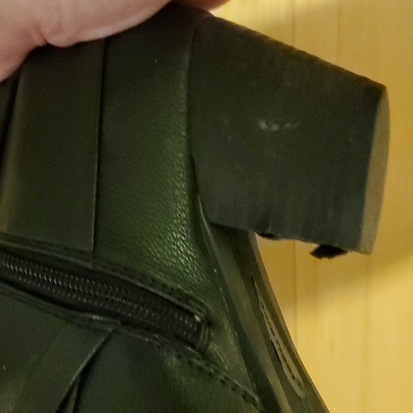 Black tall boots - Picture 4 of 4